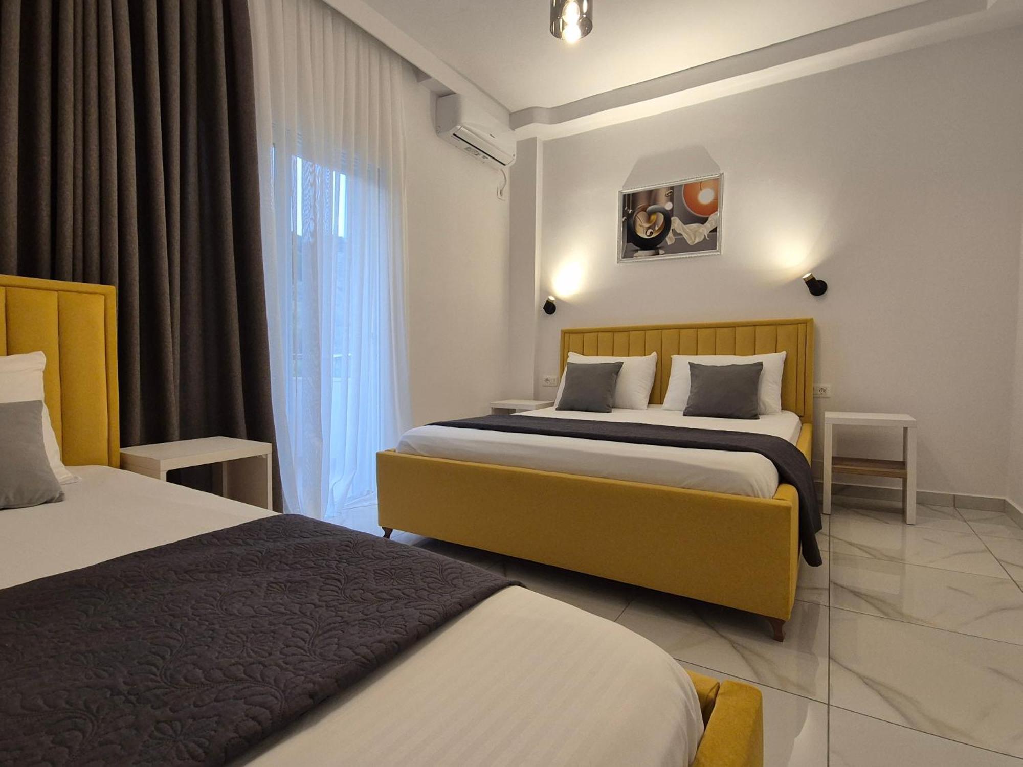 Villa Marsal Sarandë Exteriör bild