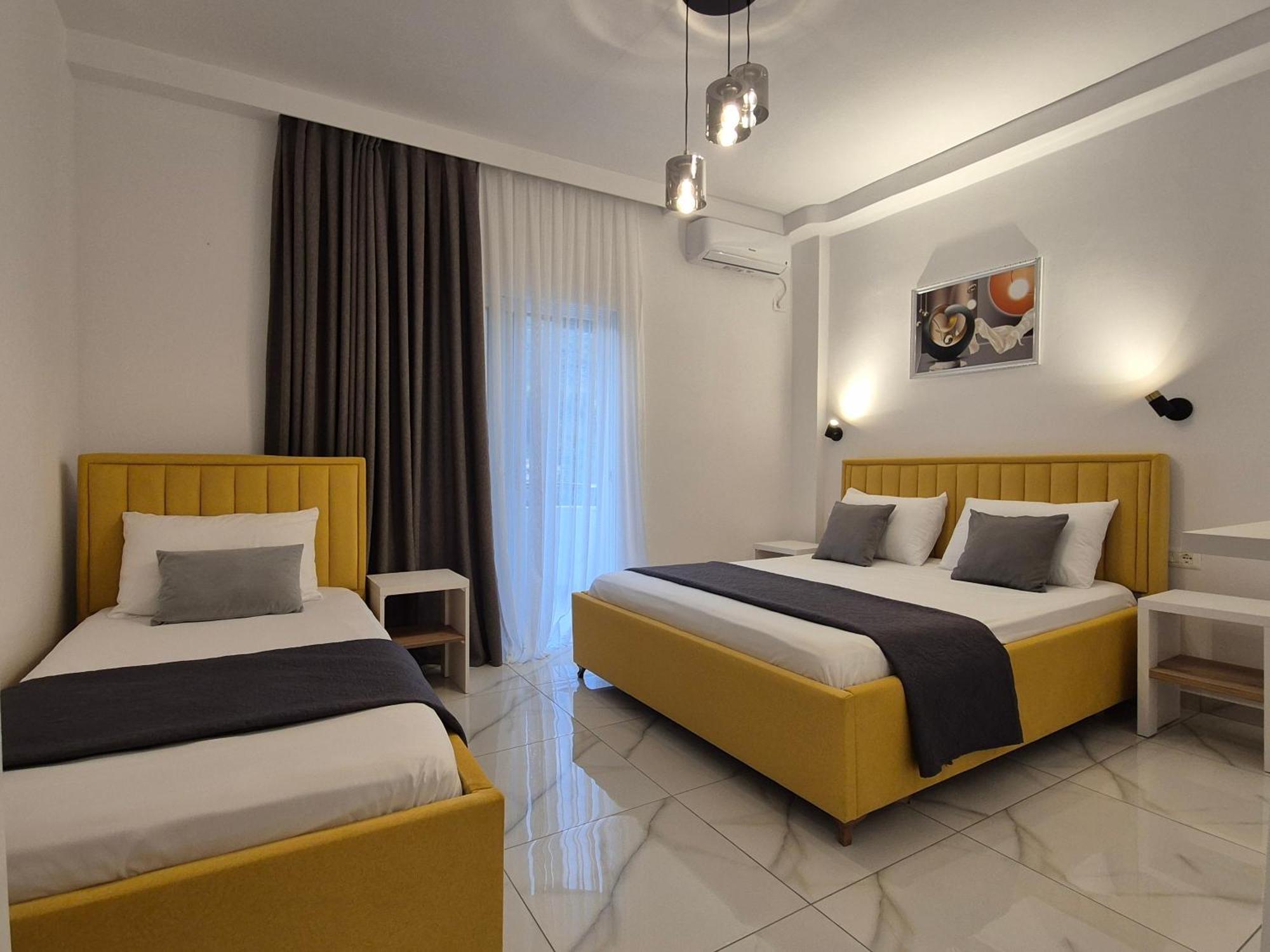 Villa Marsal Sarandë Exteriör bild