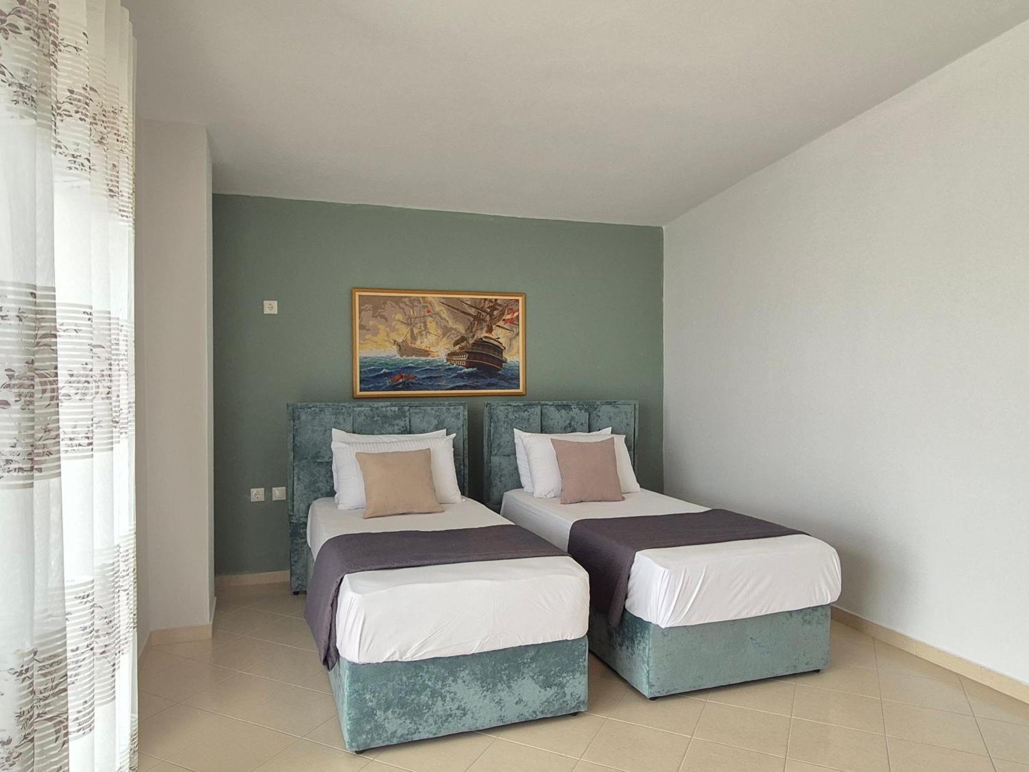 Villa Marsal Sarandë Exteriör bild