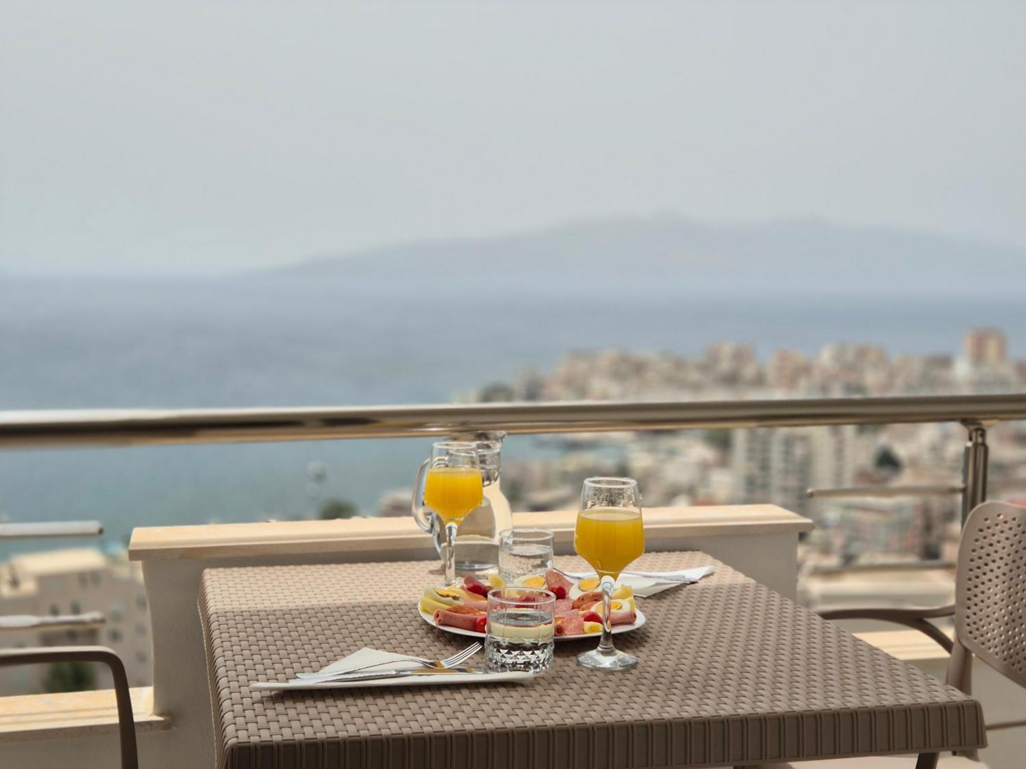 Villa Marsal Sarandë Exteriör bild