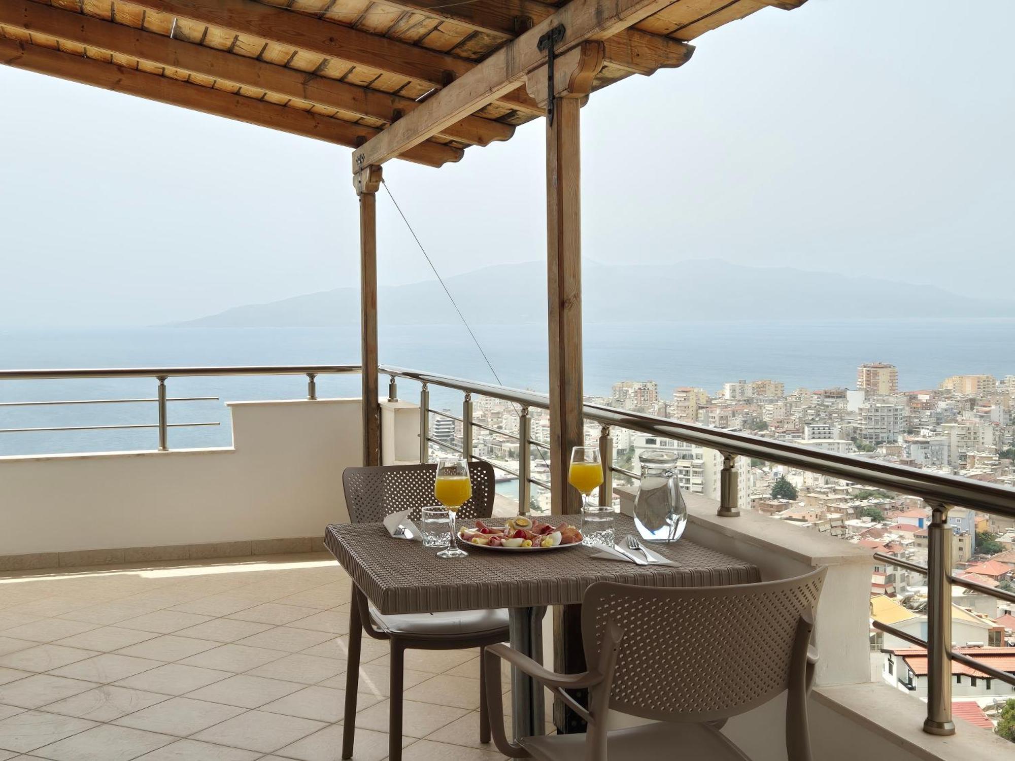 Villa Marsal Sarandë Exteriör bild